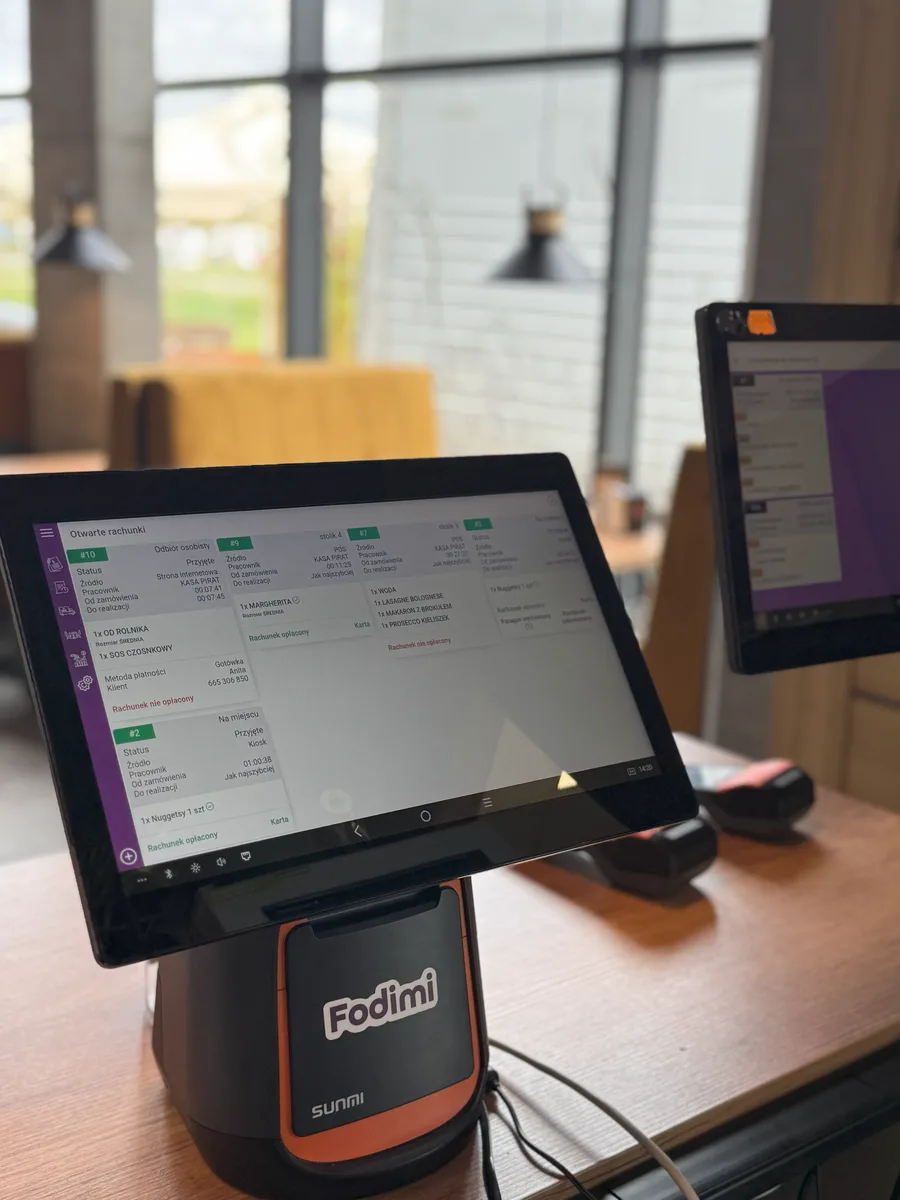 System Fodimi POS na terminalu Sunmi w restauracji – lista otwartych rachunków